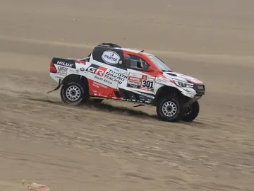 Al-Attiyah, en una etapa del Dakar Al-Attiyah, en una etapa del Dakar