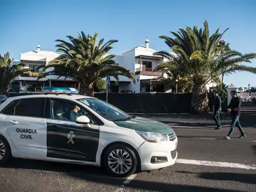 Un coche de la Guardia Civil en una imagen de archivo Un coche de la Guardia Civil en una imagen de archivo