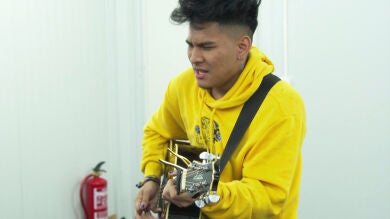 Lion, personalidad y buen rollo pegado a su guitarra en las 'Audiciones a ciegas' de 'La Voz' 