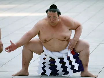 Yokozuna Kisenosato, en un acto en Japón Yokozuna Kisenosato, en un acto en Japón