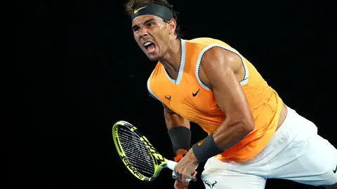 Rafa Nadal ejecuta un saque ante Matthew Ebden Rafa Nadal ejecuta un saque ante Matthew Ebden