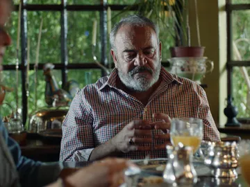 Salvador, tras la inspección en su matadero: "A ese mierda yo le estrangulo con mis propias manos y después me cargo al hijo puta de su cuñado" Salvador, tras la inspección en su matadero: "A ese mierda yo le estrangulo con mis propias manos y después me cargo al hijo puta de su cuñado"