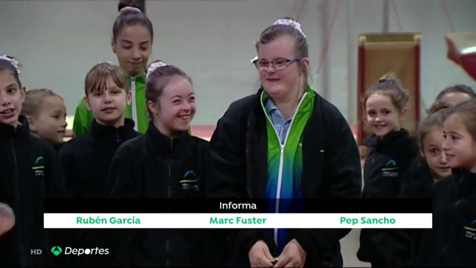 Tienen síndrome de Down y sueñan con competir en gimnasia: así es la historia de Marta y Ángela
