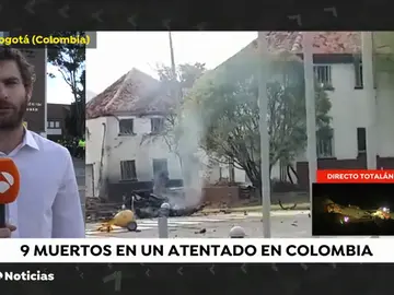 Al menos cinco muertos por un coche bomba detonado en un párking de la Escuela de Policía de Bogotá Al menos cinco muertos por un coche bomba detonado en un párking de la Escuela de Policía de Bogotá