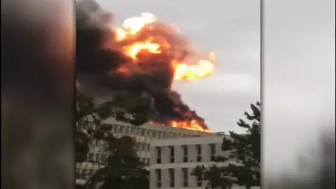 La Universidad de Lyon registra una violenta explosión en un edificio del campus La Universidad de Lyon registra una violenta explosión en un edificio del campus