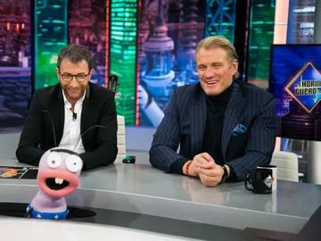 Dolph Lundgren con las hormigas Dolph Lundgren con las hormigas