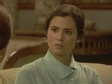 Francisca, a María: "¿No te estarás enamorando de Fernando?" Francisca, a María: "¿No te estarás enamorando de Fernando?"