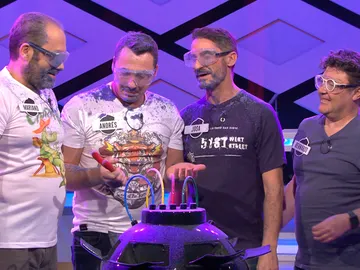 No te pierdas la reacción de 'Los mataos', rivales de 'Los Lobos', al hacer explotar la primera bomba de '¡Boom!': "Paquete" No te pierdas la reacción de 'Los mataos', rivales de 'Los Lobos', al hacer explotar la primera bomba de '¡Boom!': "Paquete"