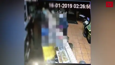 Un hombre atraca una chocolatería de Valladolid y huye con 3.000 euros Un hombre atraca una chocolatería de Valladolid y huye con 3.000 euros