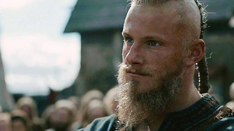 Alexander Ludwig como Piel de Hierro Alexander Ludwig como Piel de Hierro