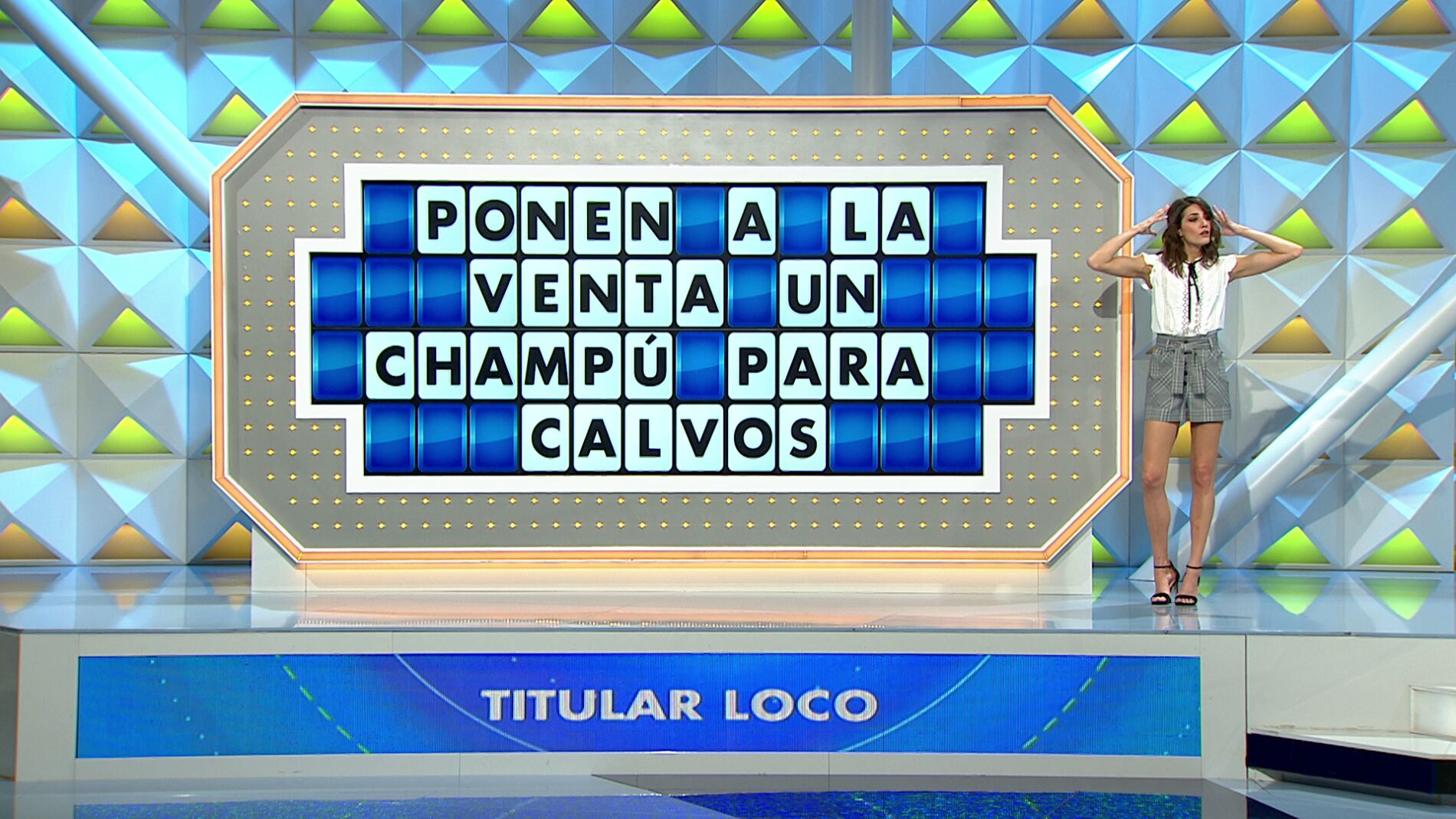 Jorge Fern&aacute;ndez y Laura Moure discrepan: &iquest;Para que sirve un champ&uacute; para calvos?