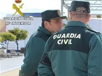 Varios agentes de la Guardia Civil Varios agentes de la Guardia Civil