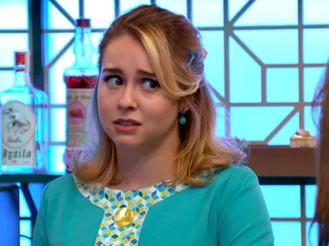 Luisita, nerviosa ante su cena romántica: "Tengo mucho miedo de no estar a la altura de Amelia" Luisita, nerviosa ante su cena romántica: "Tengo mucho miedo de no estar a la altura de Amelia"