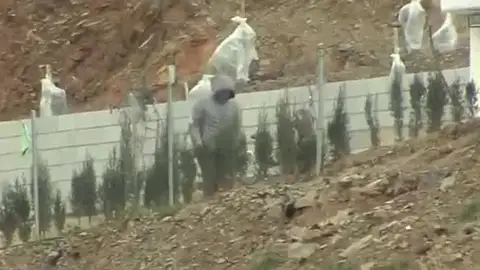El padre de Julen, en los alrededores del pozo El padre de Julen, en los alrededores del pozo