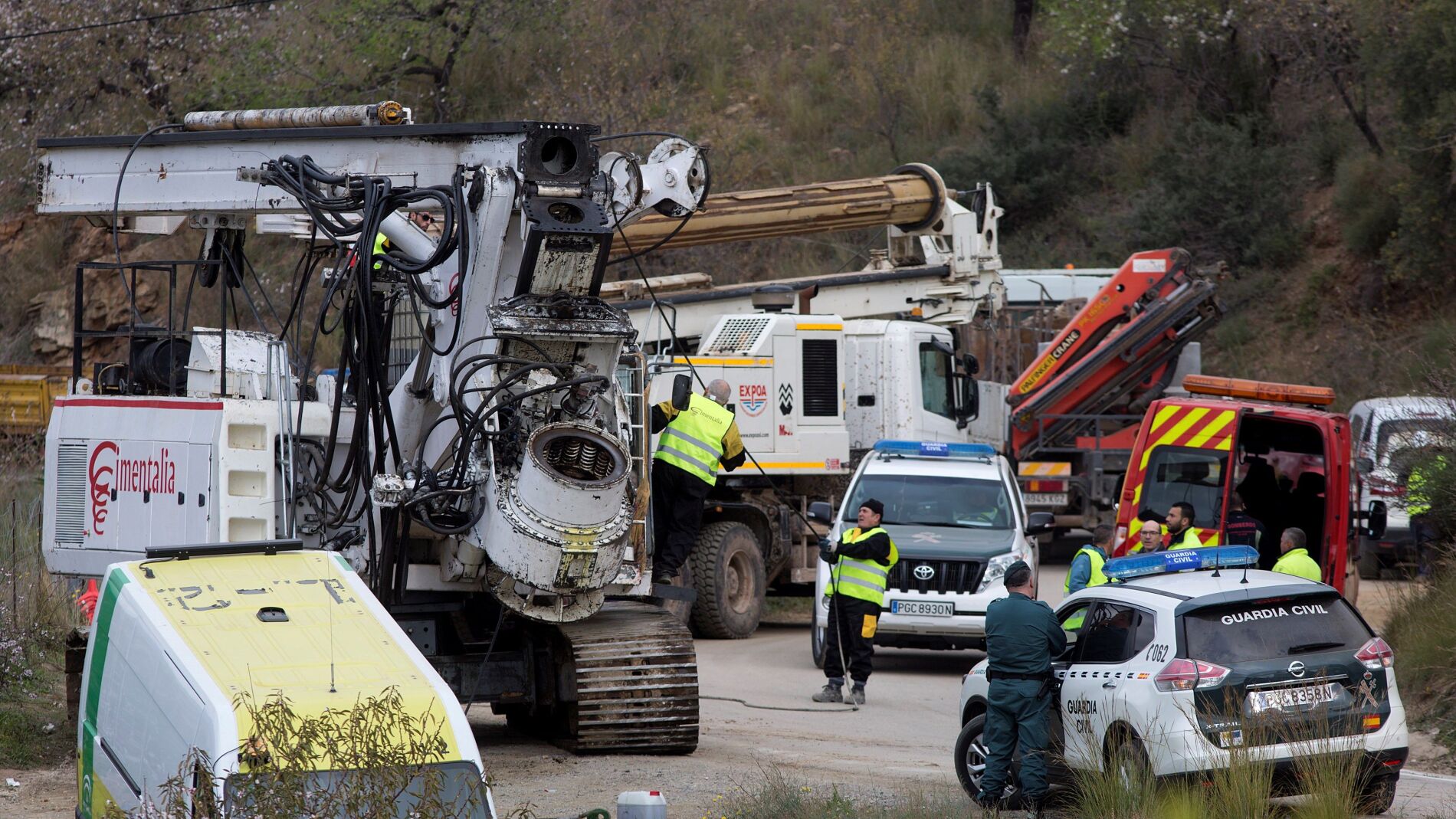 Maquinaria desplazada para el rescate de Julen