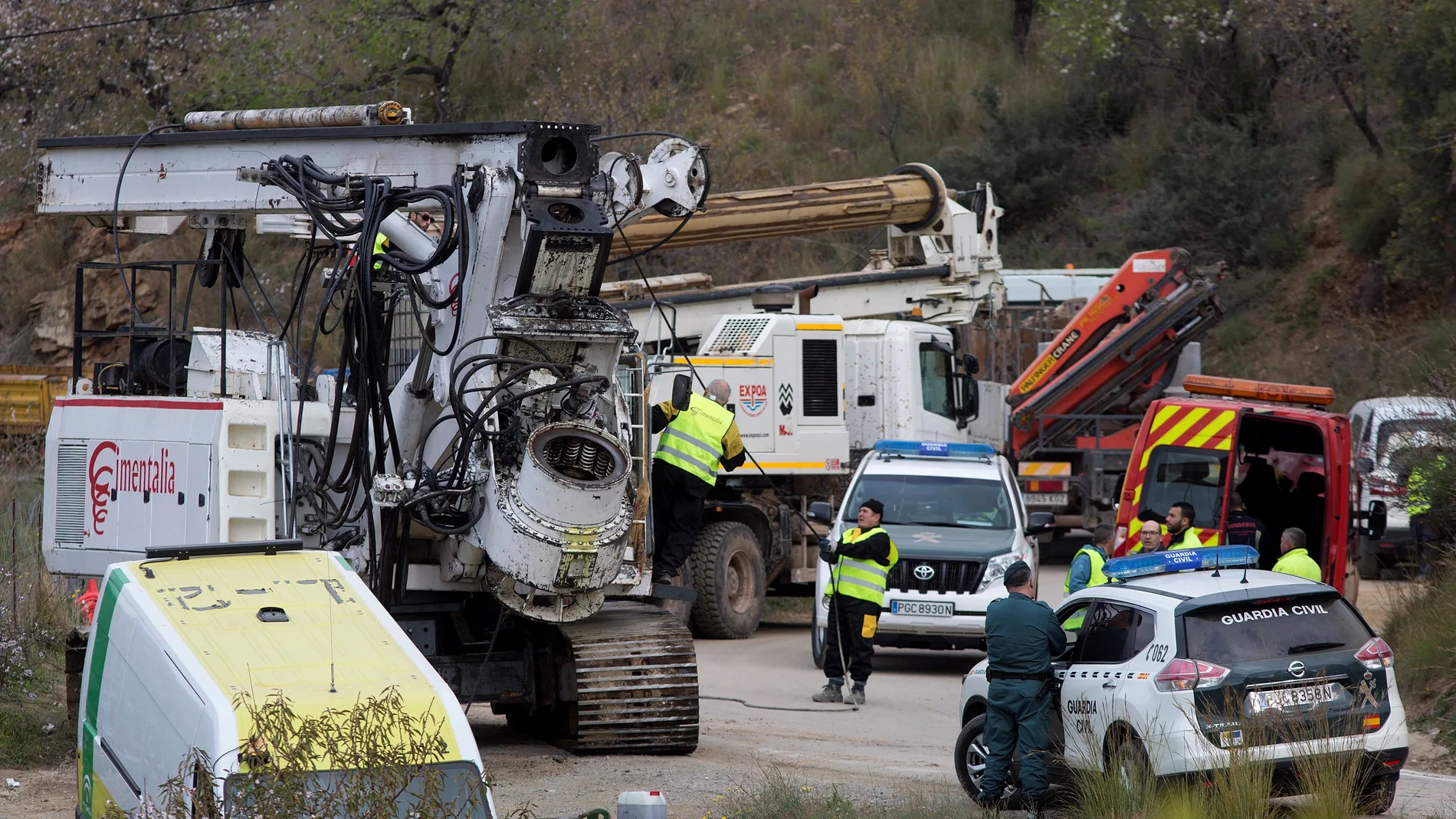 Maquinaria desplazada para el rescate de Julen Maquinaria desplazada para el rescate de Julen