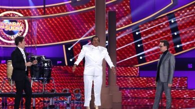 Anabel Alonso demuestra su destreza con las danzas africanas 