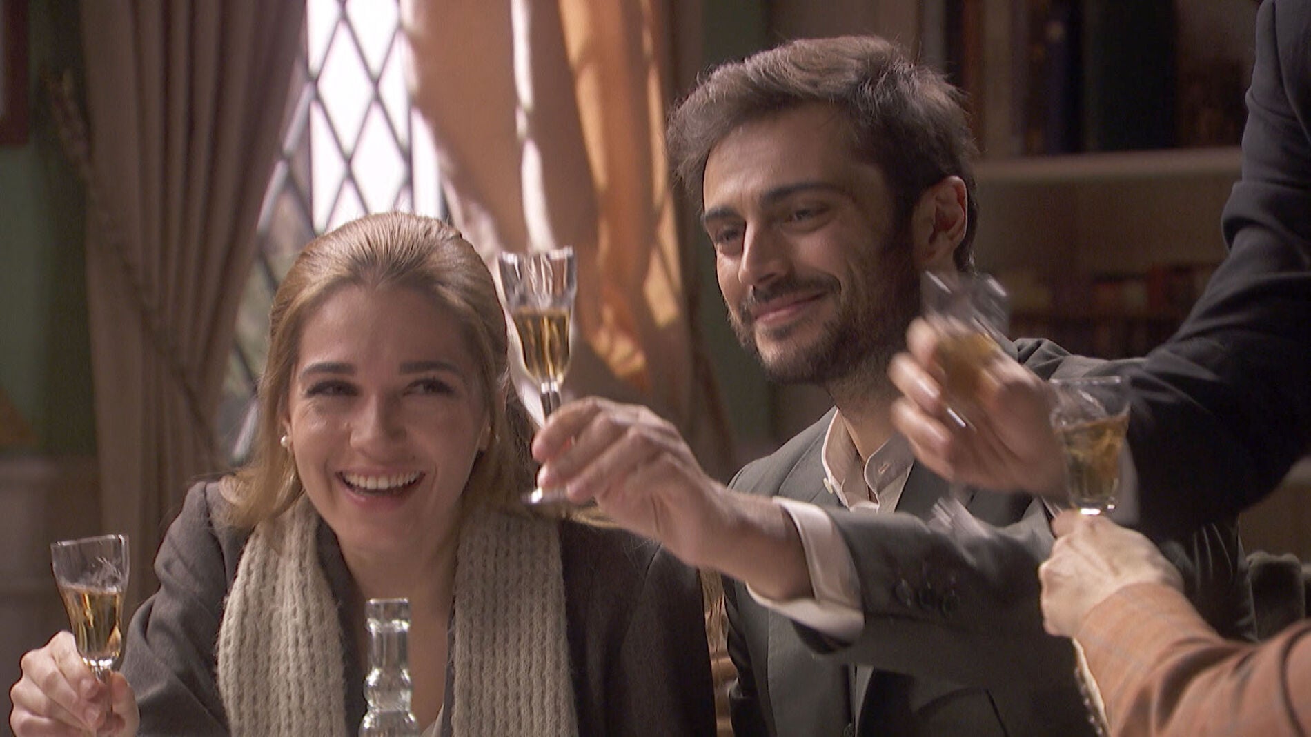 Julieta y Sa&uacute;l adelantan la fecha de su boda 