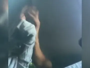 El vídeo de la agresión a una modelo por parte de su exnovio: "¿Quieres que te mate?" El vídeo de la agresión a una modelo por parte de su exnovio: "¿Quieres que te mate?"