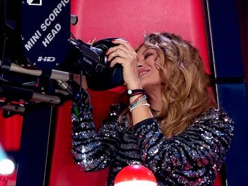 La Voz - Audiciones a ciegas 8 - Antonio Orozco y Paulina Rubio besan la cámara La Voz - Audiciones a ciegas 8 - Antonio Orozco y Paulina Rubio besan la cámara