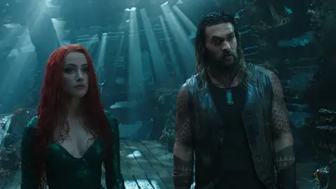 Amber Heard y Jason Momoa en 'Aquaman' Amber Heard y Jason Momoa en 'Aquaman'