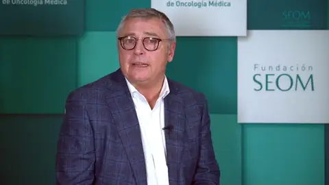 El vídeo de Michael Robinson y Luz Casal para concienciar sobre el cáncer El vídeo de Michael Robinson y Luz Casal para concienciar sobre el cáncer