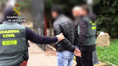 Uno de los cinco detenidos miembros de una red que captaba menores magrebíes Uno de los cinco detenidos miembros de una red que captaba menores magrebíes