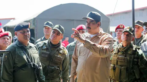 El presidente de Venezuela, Nicolás Maduro, encabeza unas maniobras militares El presidente de Venezuela, Nicolás Maduro, encabeza unas maniobras militares