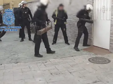 Detenidos 12 narcos que usaba drones y narcolanchas para introducir hachis Detenidos 12 narcos que usaba drones y narcolanchas para introducir hachis