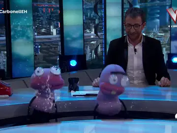 Trancas y Barrancas sorprenden a Ona Carbonell en 'El Hormiguero 3.0' con una coreografía de natación sincronizada Trancas y Barrancas sorprenden a Ona Carbonell en 'El Hormiguero 3.0' con una coreografía de natación sincronizada