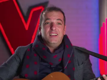 Javi Moya pone rumba a 'La Voz': "Tengo una guitarra en la consulta para sacar una sonrisa a mis pacientes" Javi Moya pone rumba a 'La Voz': "Tengo una guitarra en la consulta para sacar una sonrisa a mis pacientes"