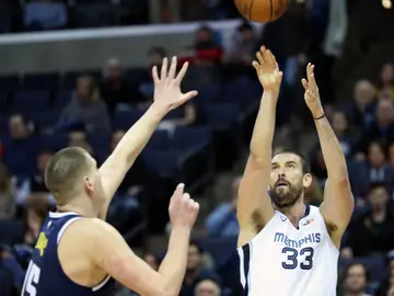 Marc Gasol, en acción ante los Denver Nuggets Marc Gasol, en acción ante los Denver Nuggets