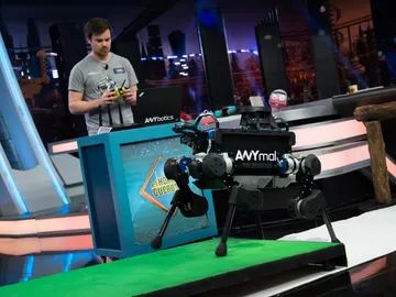 Marron presenta el 'perro robot' en 'El Hormiguero 3.0': es capaz de llegar donde otros no pueden Marron presenta el 'perro robot' en 'El Hormiguero 3.0': es capaz de llegar donde otros no pueden