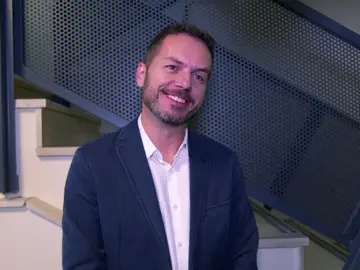 Ángel Cortés lleva la ópera al plató de 'La Voz': "Mi hija me dice a veces que grito mucho" Ángel Cortés lleva la ópera al plató de 'La Voz': "Mi hija me dice a veces que grito mucho"