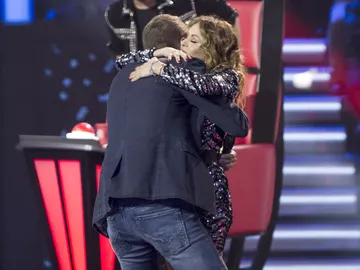 Vídeo: Paulina Rubio suma la voz de Ángel Cortés a su equipo Vídeo: Paulina Rubio suma la voz de Ángel Cortés a su equipo