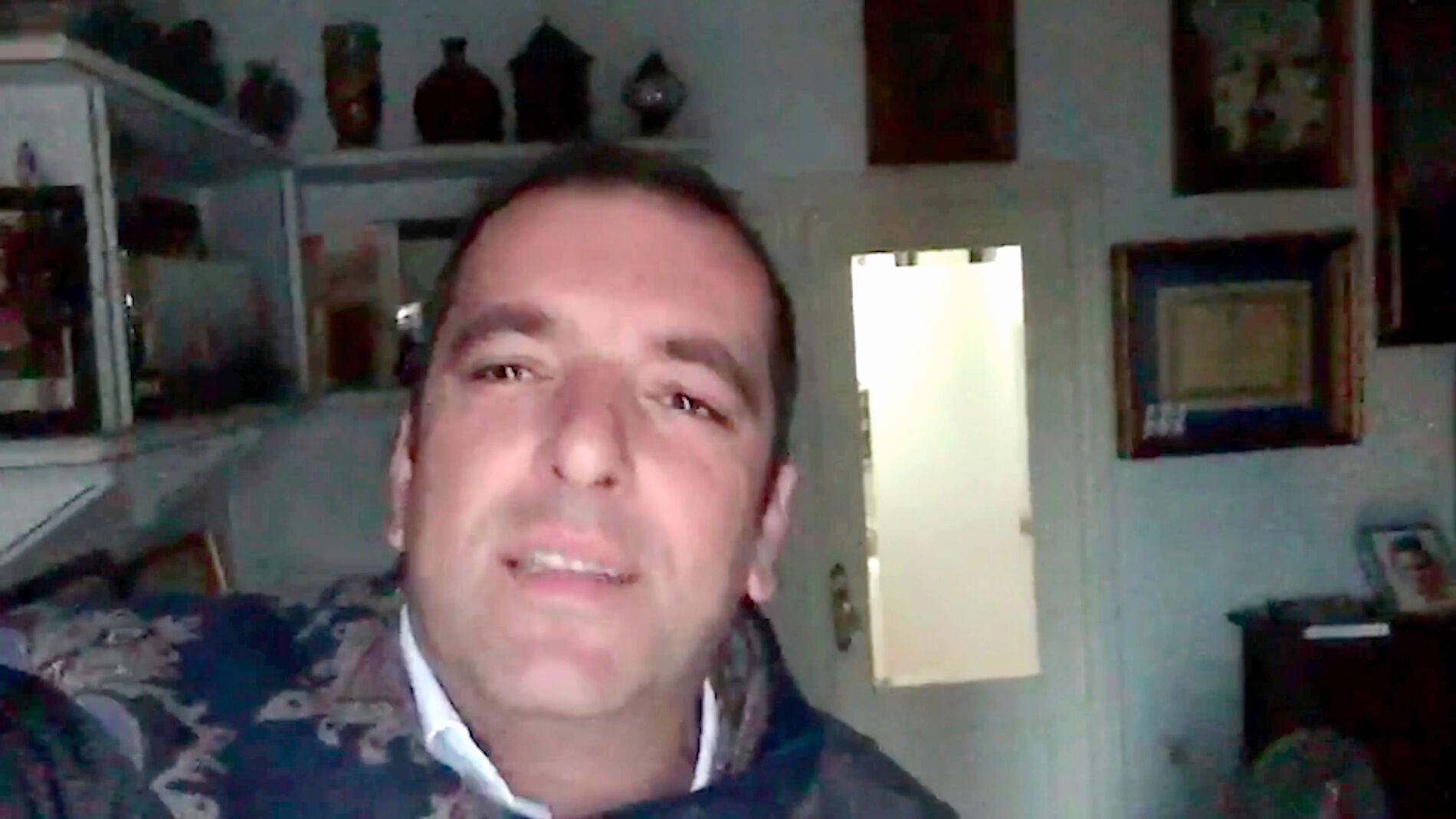 Javier Moya, el talent de 'La Voz' con familia de artistas, nos ense&ntilde;a d&oacute;nde compone sus canciones 