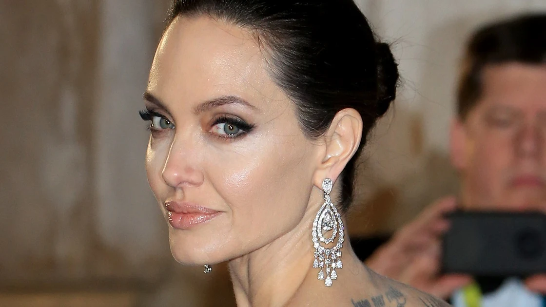 Angelina Jolie Angelina Jolie