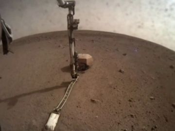 El sismómetro de Insights en Marte pone a prueba su brazo robótico 