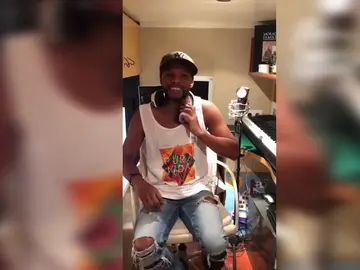 Nos colamos en el estudio de Marcelino Damion, el talent de 'La Voz' que puso de pie a Luis Fonsi Nos colamos en el estudio de Marcelino Damion, el talent de 'La Voz' que puso de pie a Luis Fonsi