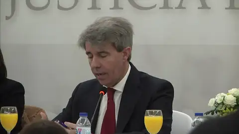 Garrido rechaza la propuesta del taxi por ser "aún más radical" y pretender la eliminación de las VTC Garrido rechaza la propuesta del taxi por ser "aún más radical" y pretender la eliminación de las VTC