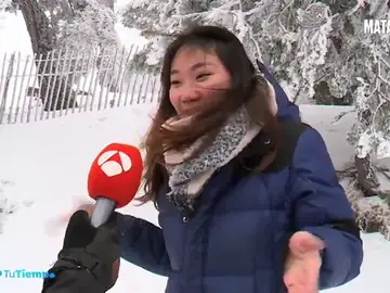 ¿Qué se siente al ver la nieve por primera vez? Así reaccionan los turistas más exóticos ¿Qué se siente al ver la nieve por primera vez? Así reaccionan los turistas más exóticos