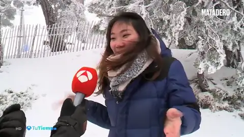 ¿Qué se siente al ver la nieve por primera vez? Así reaccionan los turistas más exóticos ¿Qué se siente al ver la nieve por primera vez? Así reaccionan los turistas más exóticos