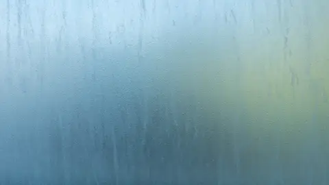 Marcas de agua en el espejo Marcas de agua en el espejo