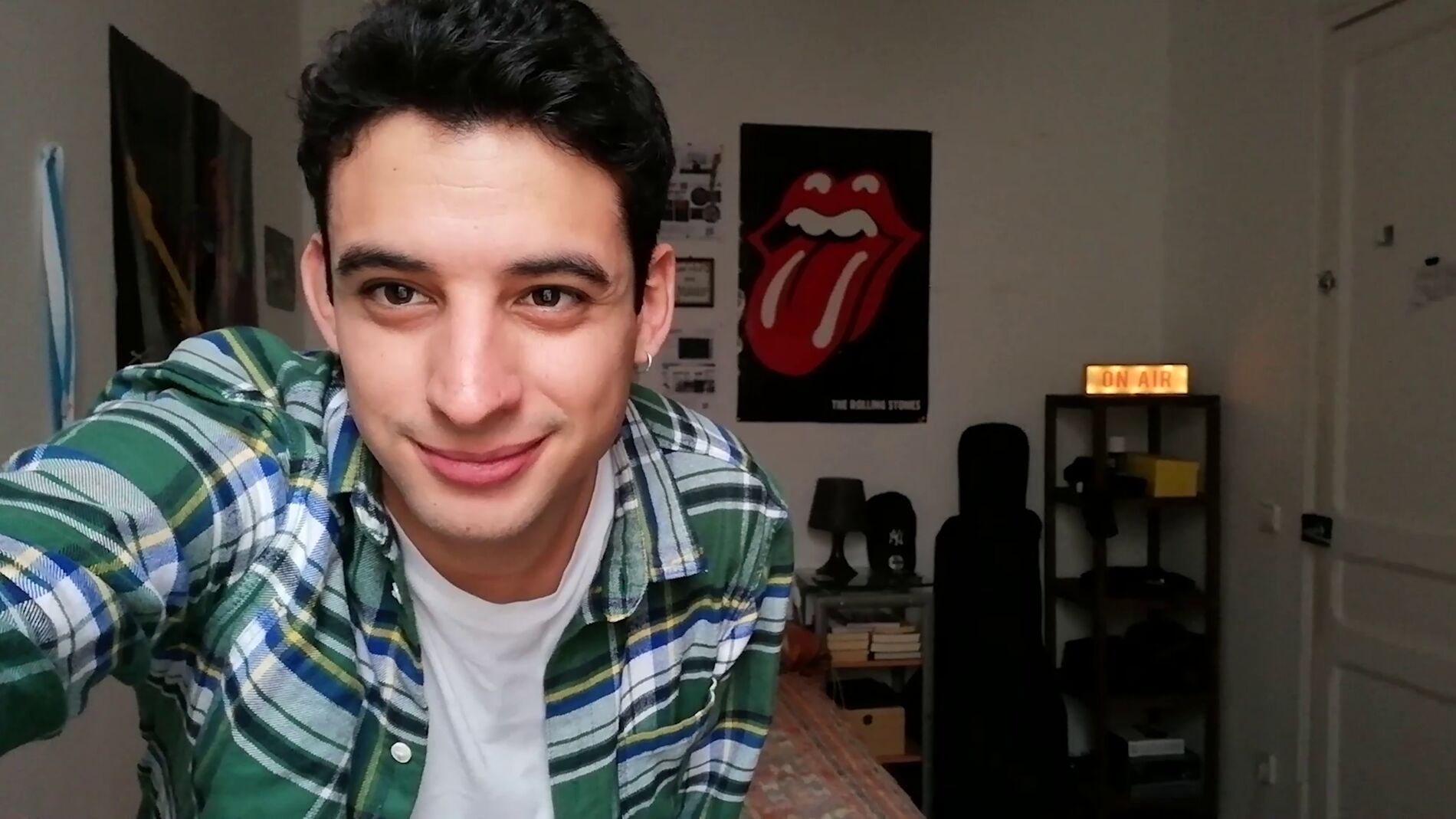 Alex Palomo nos invita a conocer su "santuario musical" dedicado a 'La Voz' 