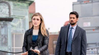 Un suicidio pone en alerta a Michaela: ¿están muriendo quienes saben el secreto de los pasajeros del vuelo 828? 