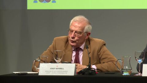 Borrell dice que "naturalmente" el Gobierno reconocer&aacute; a Guaid&oacute; el lunes si Maduro no convoca elecciones