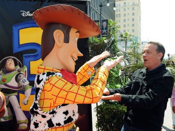 Tom Hanks junto a Woody de 'Toy Story'