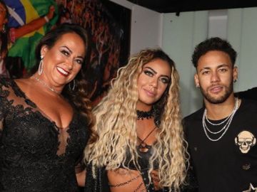 Neymar, junto a su hermana Rafaella