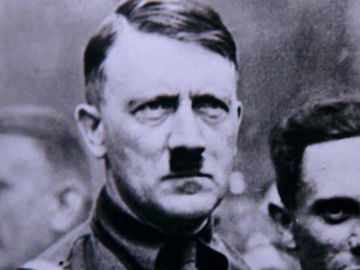 Persiguiendo a Hitler - Capítulo 1: La caza comienza