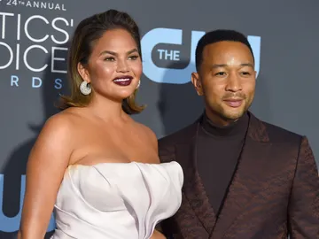 Chrissy Teigen y John Legend Chrissy Teigen y John Legend